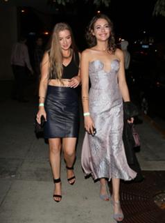 Willa Holland feet photo thumbnail