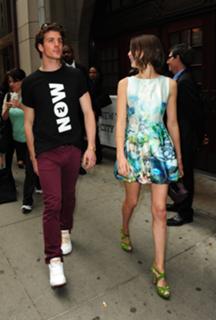 Willa Holland feet photo thumbnail