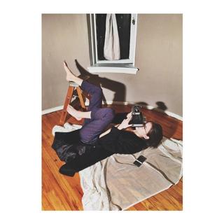 Willa Holland feet photo thumbnail