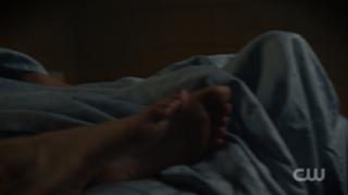Willa Holland feet photo thumbnail