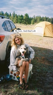 Willow Shields feet photo thumbnail