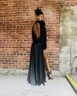 Willow Smith feet photo thumbnail