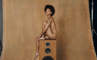 Willow Smith feet photo thumbnail
