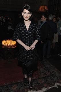 Winona Ryder feet photo thumbnail