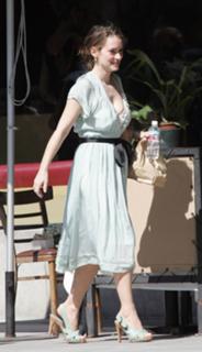 Winona Ryder feet photo thumbnail