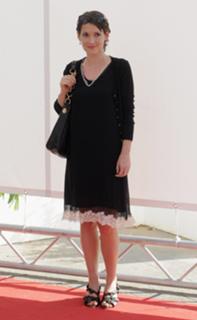 Winona Ryder feet photo thumbnail