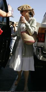 Winona Ryder feet photo thumbnail