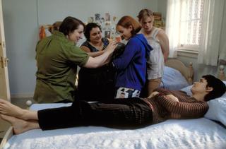 Winona Ryder feet photo thumbnail