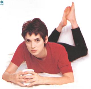 Winona Ryder feet photo thumbnail
