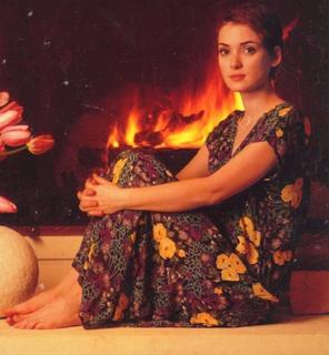 Winona Ryder feet photo thumbnail