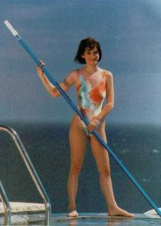 Winona Ryder feet photo thumbnail