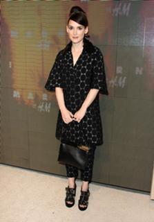 Winona Ryder feet photo thumbnail