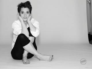 Winona Ryder feet photo thumbnail