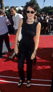 Winona Ryder feet photo thumbnail