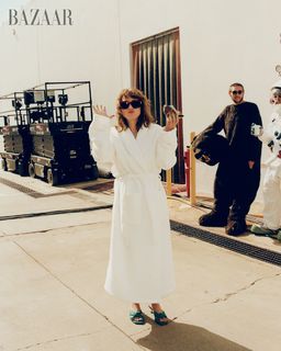 Winona Ryder feet photo thumbnail