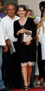 Winona Ryder feet photo thumbnail