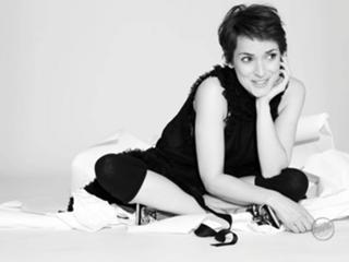 Winona Ryder feet photo thumbnail
