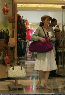 Winona Ryder feet photo thumbnail