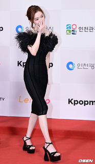 Winter feet photo thumbnail