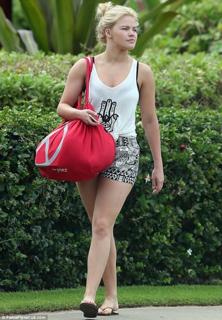 Witney Carson feet photo thumbnail