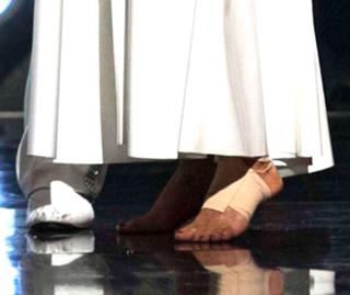 Witney Carson feet photo thumbnail