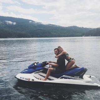 Witney Carson feet photo thumbnail