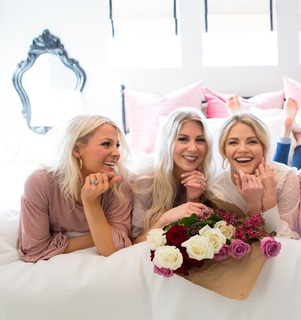 Witney Carson feet photo thumbnail