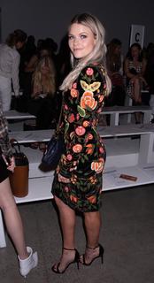 Witney Carson feet photo thumbnail