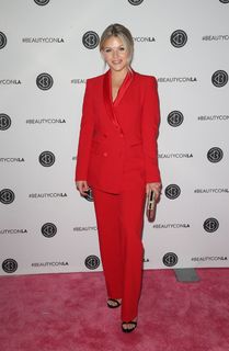 Witney Carson feet photo thumbnail