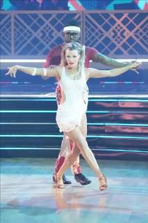 Witney Carson feet photo thumbnail