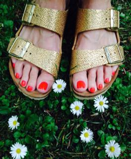 Wolke Hegenbarth feet photo thumbnail