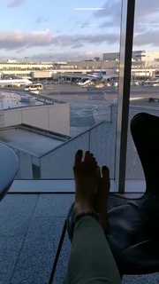 Wolke Hegenbarth feet photo thumbnail