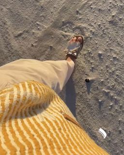 Wolke Hegenbarth feet photo thumbnail