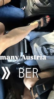 Wolke Hegenbarth feet photo thumbnail