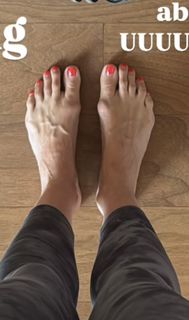 Wolke Hegenbarth feet photo thumbnail