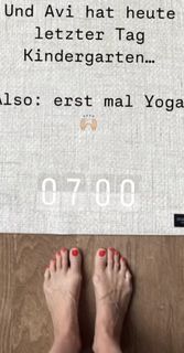 Wolke Hegenbarth feet photo thumbnail