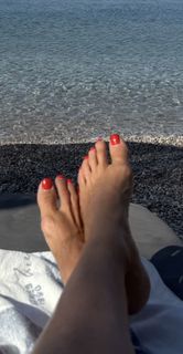 Wolke Hegenbarth feet photo thumbnail
