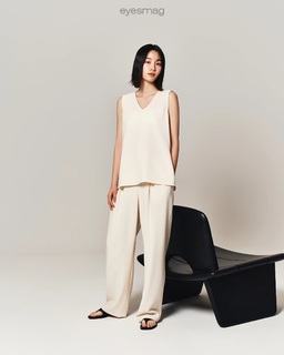 Won Ji-an feet photo 3