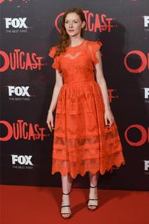 Wrenn Schmidt feet photo 12