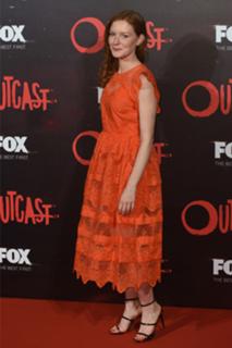 Wrenn Schmidt feet photo 10