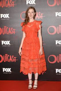 Wrenn Schmidt feet photo 6