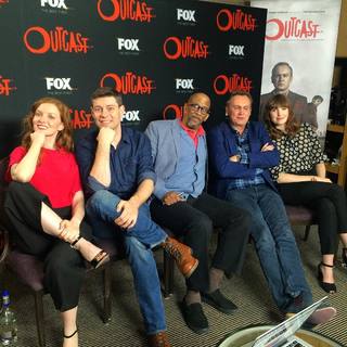 Wrenn Schmidt feet photo 7