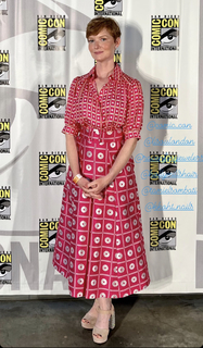 Wrenn Schmidt feet photo 9