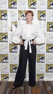 Wrenn Schmidt feet photo 6