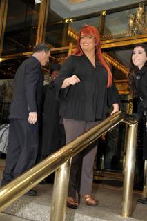 Wynonna Judd feet photo 4