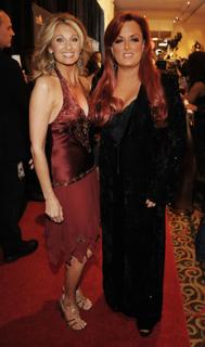 Wynonna Judd feet photo 2