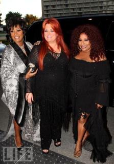 Wynonna Judd feet photo 1