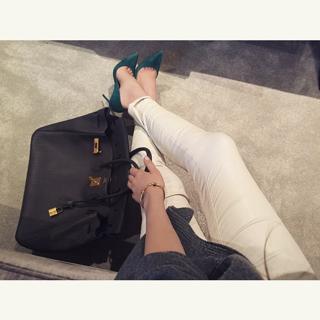 Xenia Tchoumitcheva feet photo thumbnail