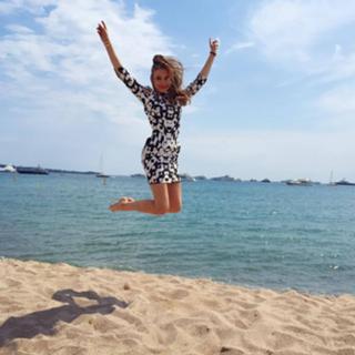 Xenia Tchoumitcheva feet photo thumbnail