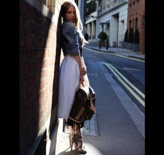 Xenia Tchoumitcheva feet photo thumbnail